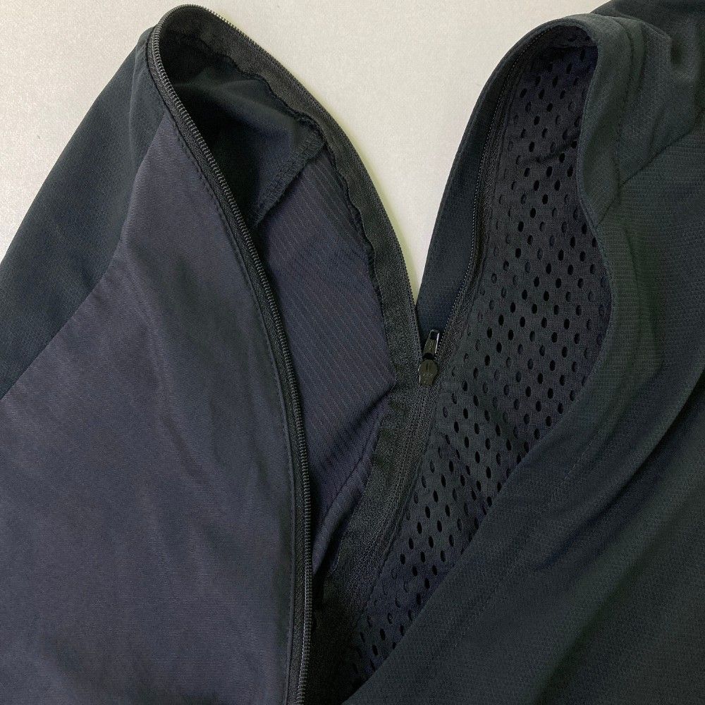 サイズ：2XL OAKLEY オークリー  2way ジップジャケット  ブラック系 [240101444976] ゴルフウェア メンズ ストスト サイズ：2XL OAKLEY オークリー 2way ジップジャケット ブラック