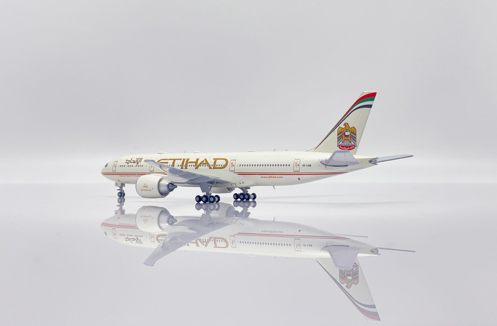 Jcwings エティハド航空 777-200LR A6-LRE 1/400 お取り寄せ商品】1/400 777-200LR エティハド航空 A6-LR