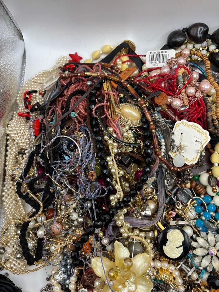 5kg イミテーション まとめ アクセサリー メッキ パール お宝 ③ 遺品 5kg イミテーション まとめ アクセサリー メッキ パール お宝 ⑥