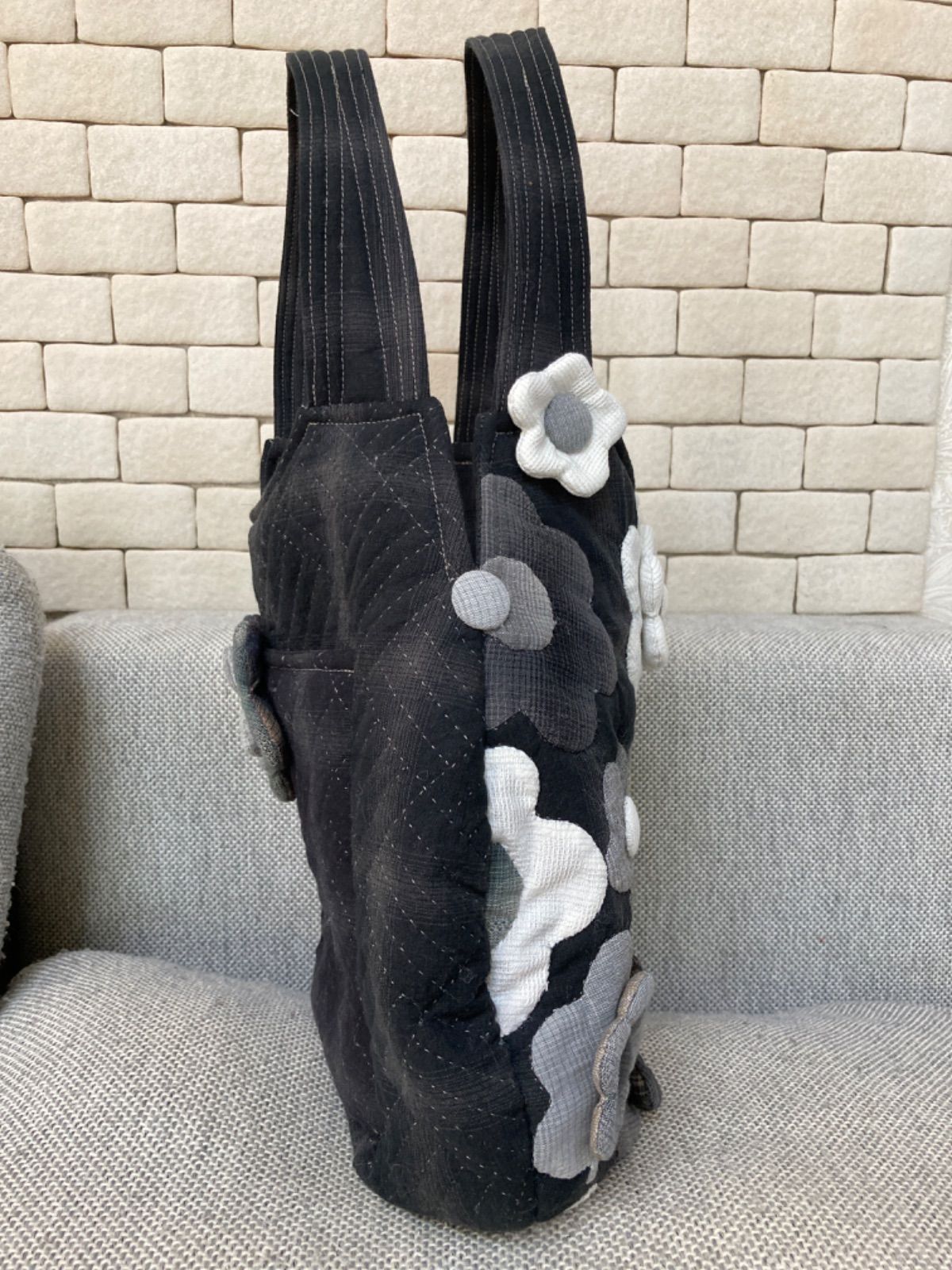 ハンドメイド•トートバッグ•手提げバッグ•サブバッグ•大人可愛い ハンドメイドの手提げバック ハンドメイド•トートバッグ•手提げ