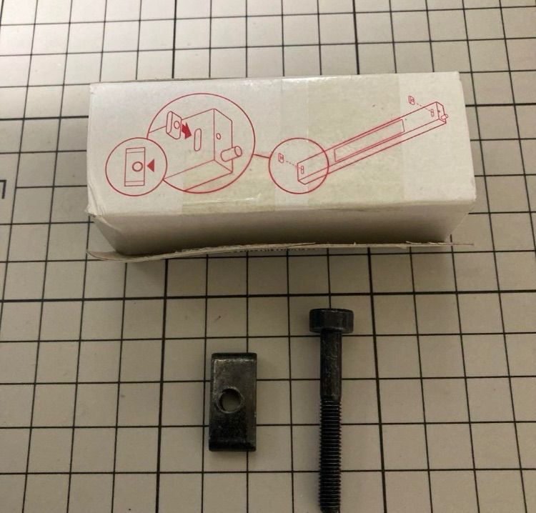 トリップトラップ　部品 新品 正規品 STOKKEトリップトラップ用 ボルト&ナット1組 部品 ネジ