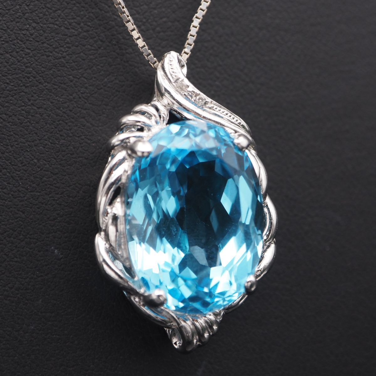 ブルートパーズ 20.0ct