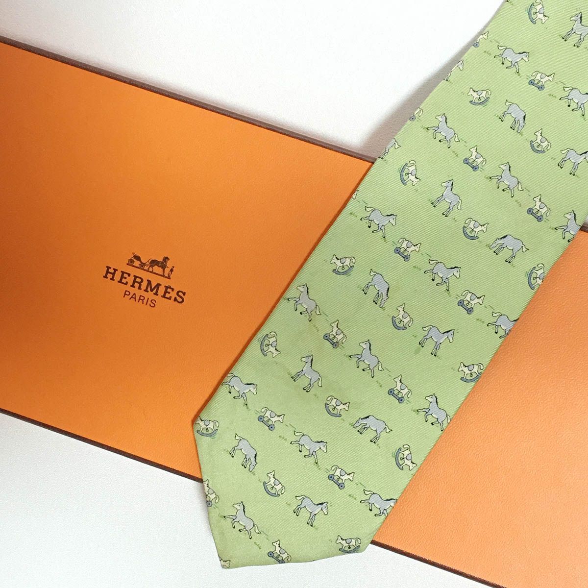 エルメス HERMES ネクタイ シルク100% フランス製 ライトグリーン 動物