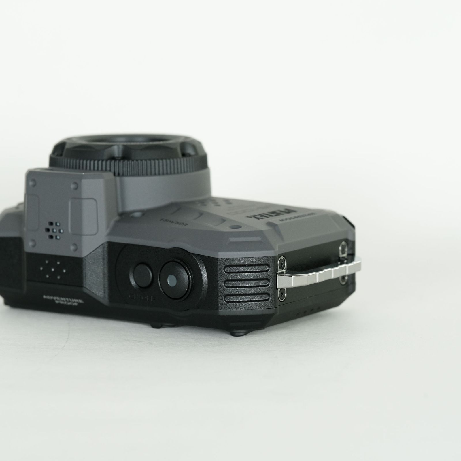 コンパクトデジタルカメラ