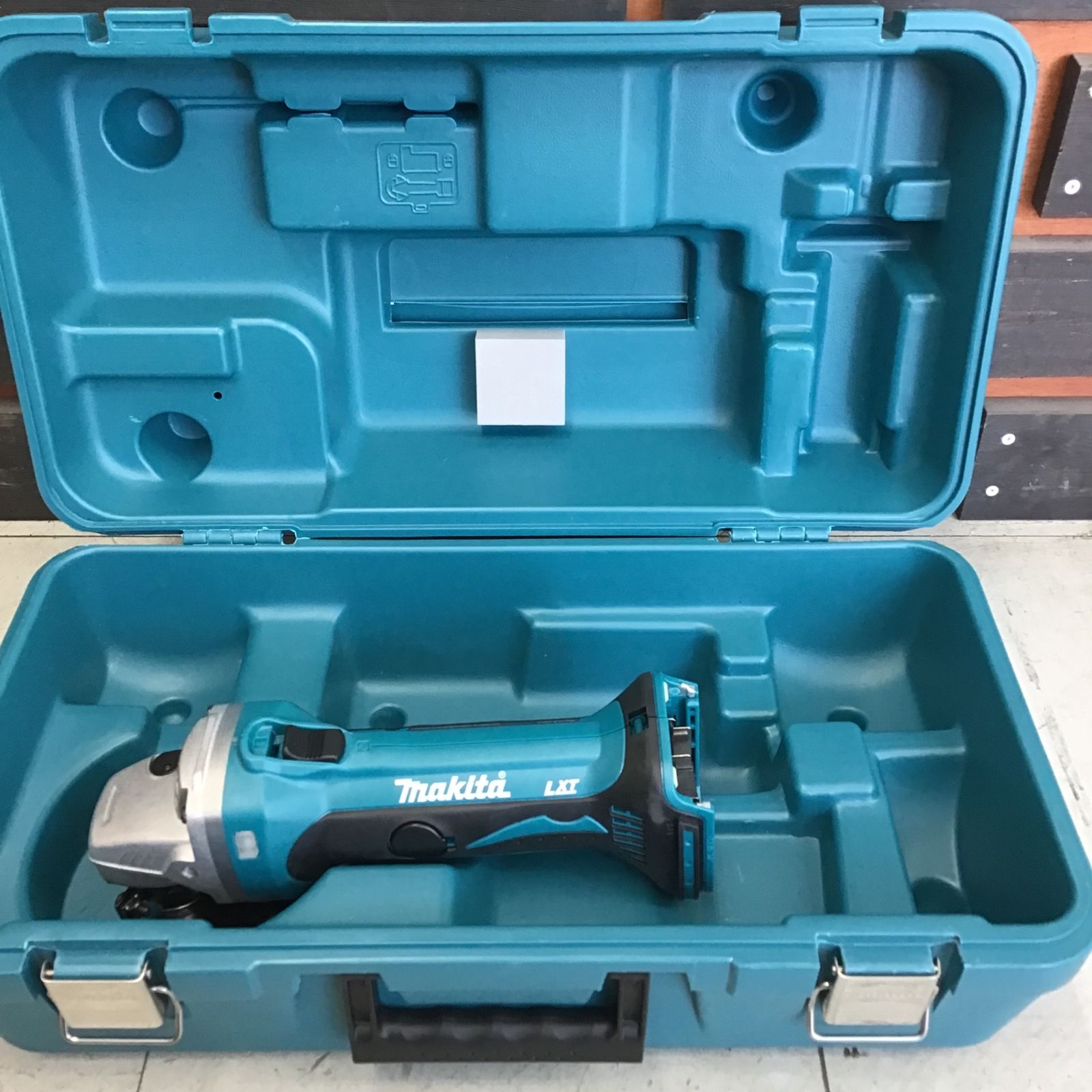 マキタ|makita コードレスディスクグラインダ GA402DZ 鴻巣店
