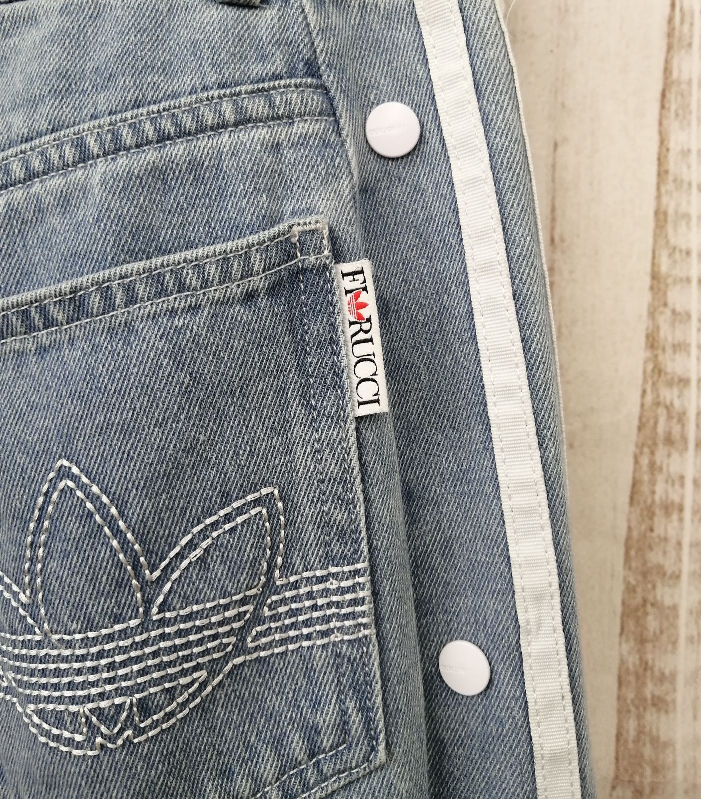 adidas x FIORUCCI / サイズ:S /ワイドデニムパンツ / スナップ
