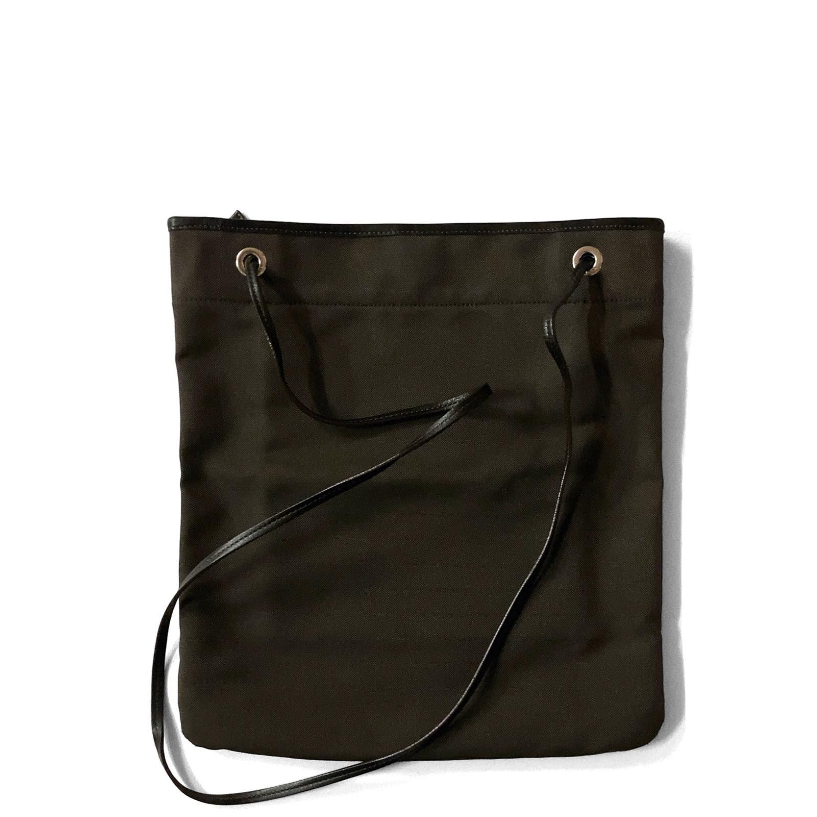 新品】PRADA 厳つ スマホショルダー ※購入前に必ずコメントくださいませ