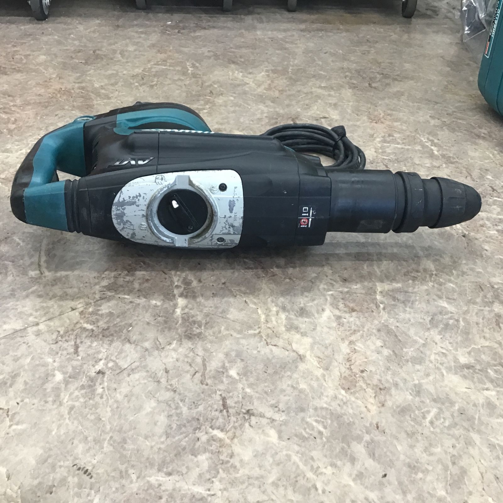 ☆マキタ(makita) ハンマドリル HR5211C【所沢店】 - メルカリ