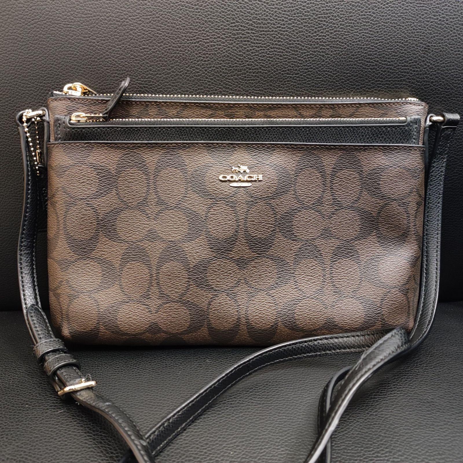 COACH シグネチャー ショルダーバッグ ポーチ付 美品 ダークブラウン系色 F52657