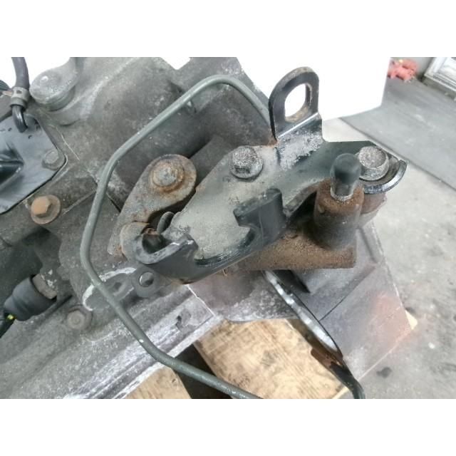 5速 マニュアルミッション