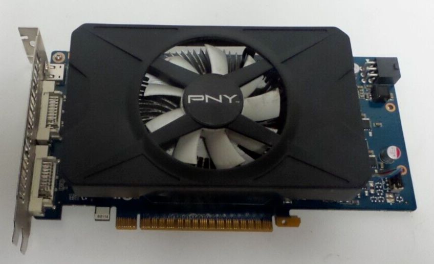 PNY Gece GTX 550 Ti 1 GB GDDR5 RAM PCIe 2.0 ビデオ グラフィック カード