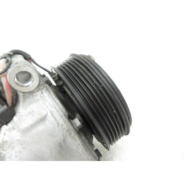 Cエアコンコンプレッサー