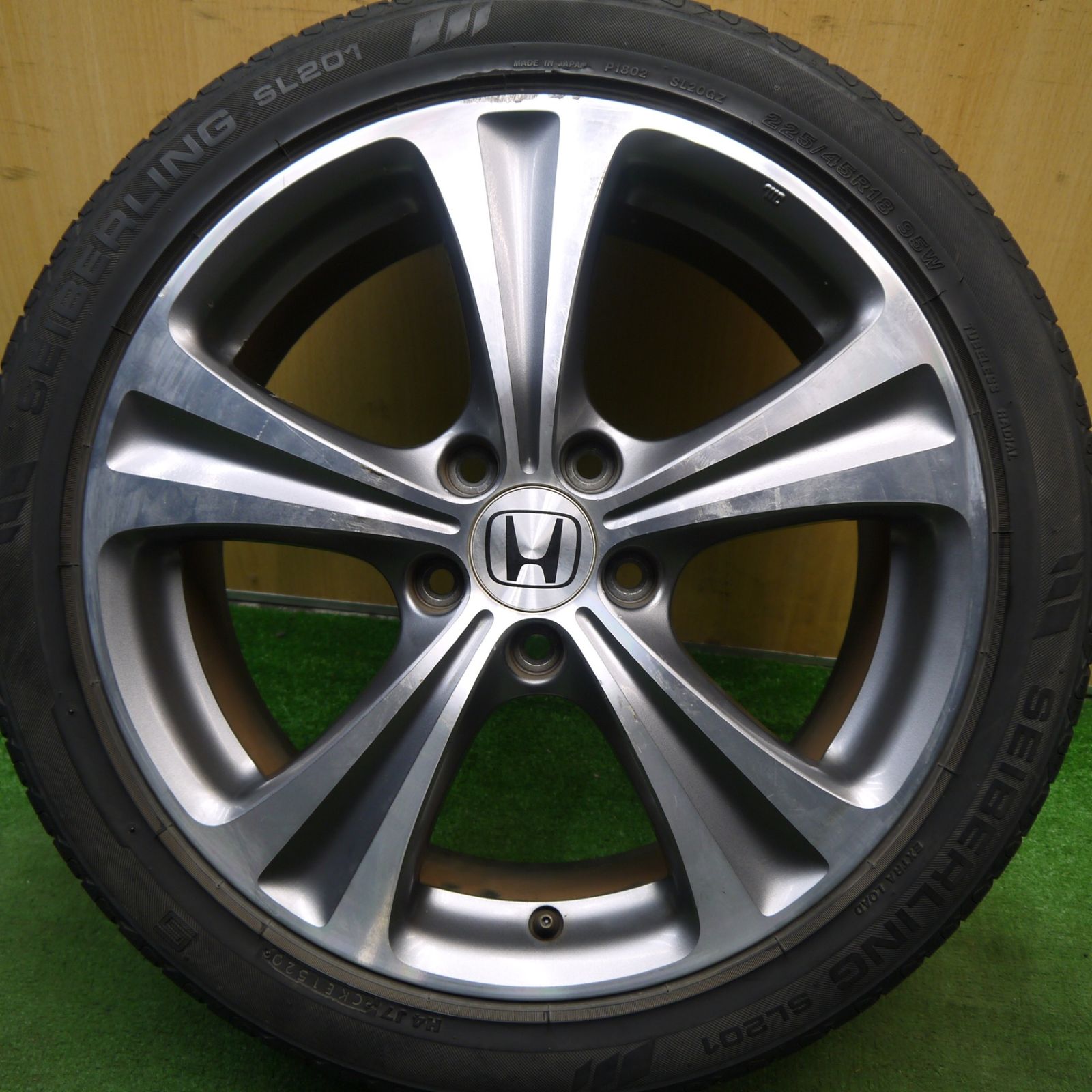 1本価格☆ホンダ RB3 オデッセイ アブソルート 純正 225/45R18