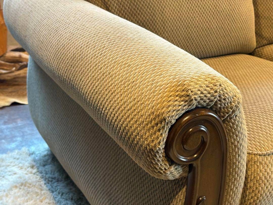 Ashley アシュレイ 二人掛け ソファ アームソファ ヨーロピアン IZZ