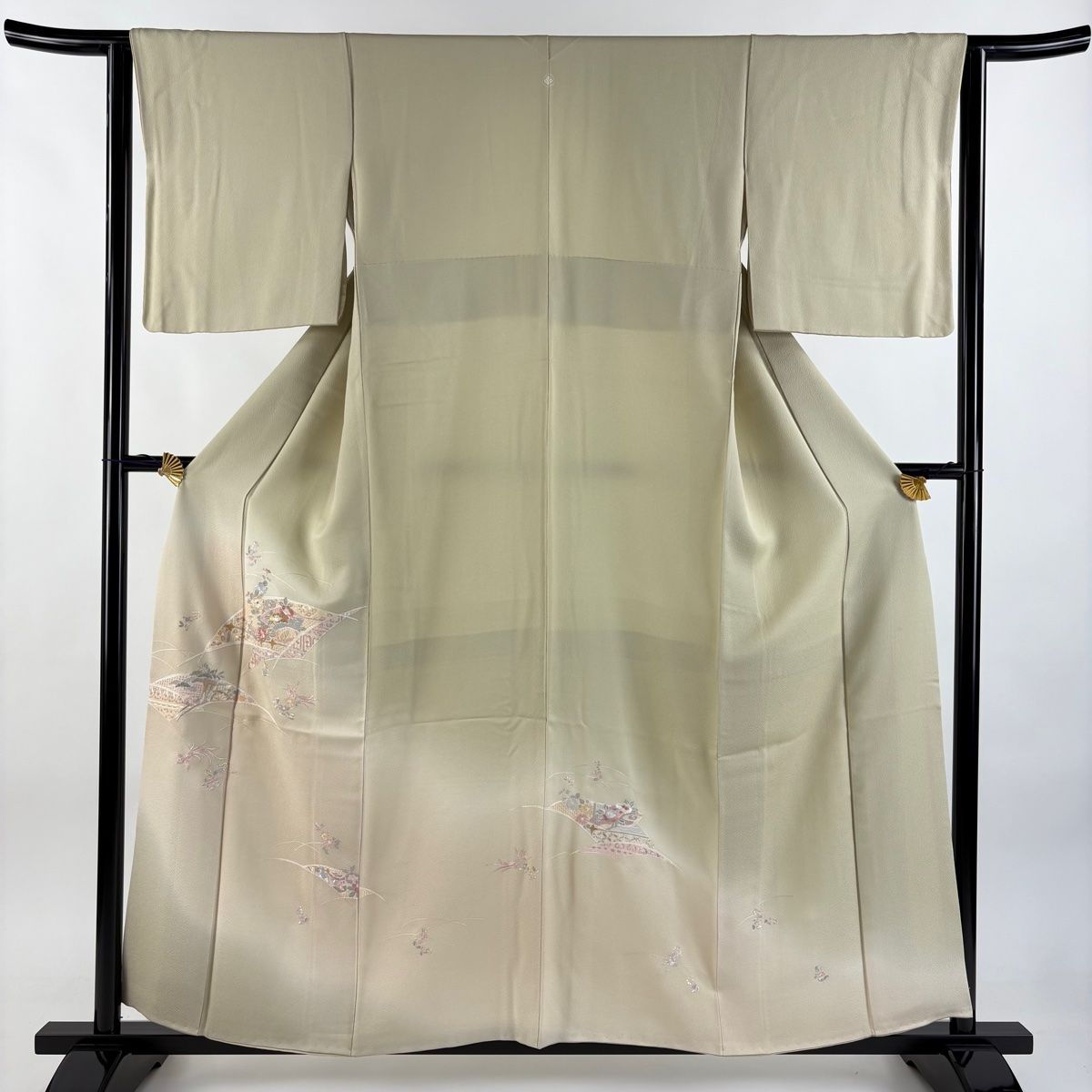 色留袖 身丈158.5cm 裄丈62.5cm S 袷 草花 扇面 刺繍 ぼかし ベージュ 正絹 秀品 一つ紋