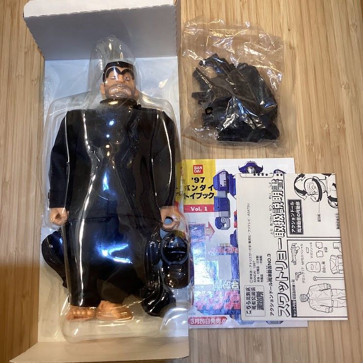 ♪アクションドール スワットリョ― 両津勘吉 フィギュア BANDAI - メルカリ