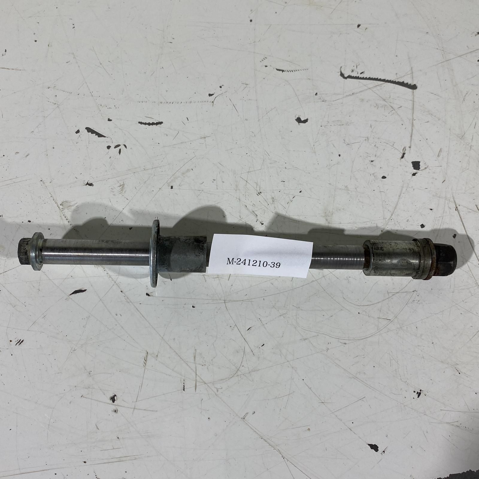 SUZUKI GS250FW フロントアクスルシャフトスズキ