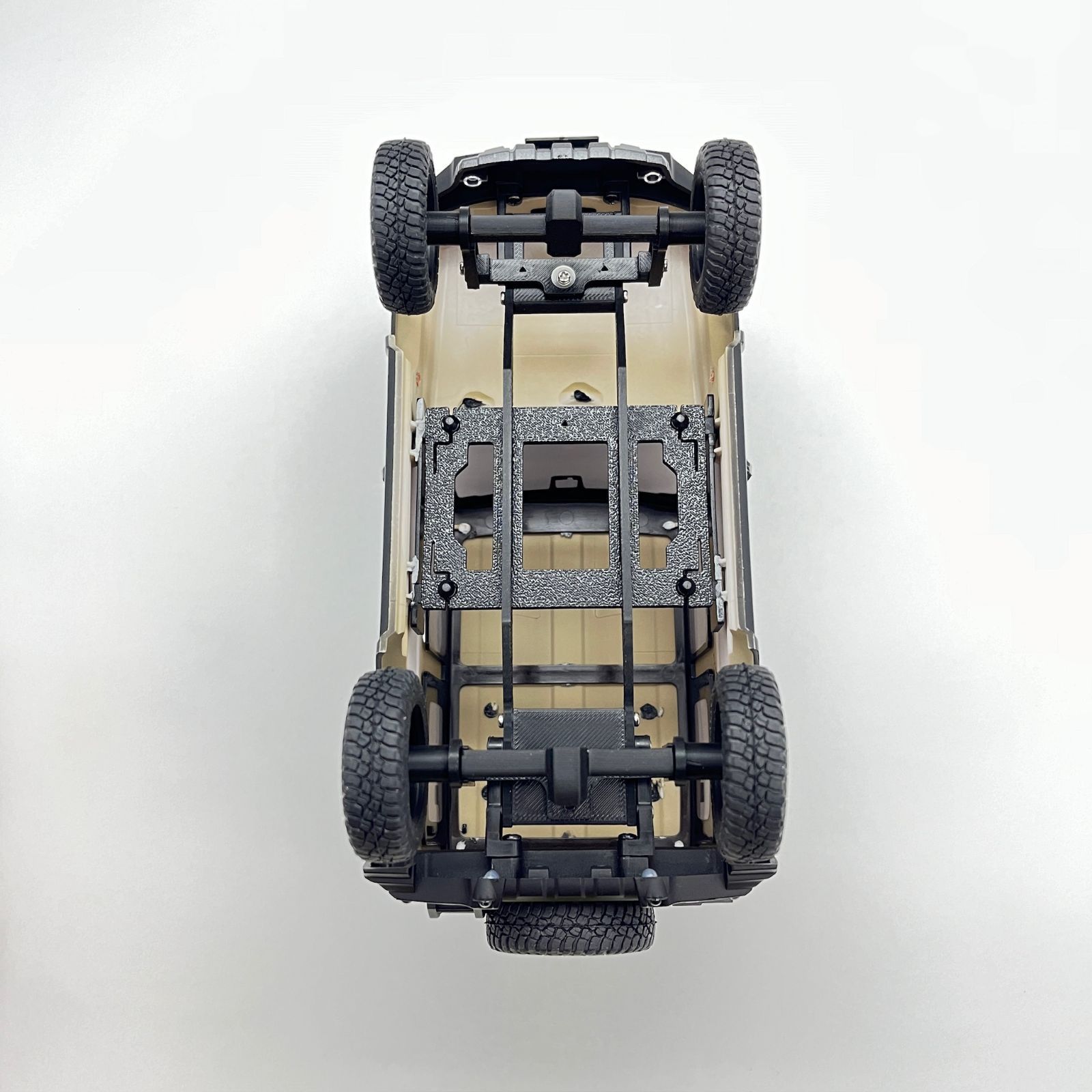 ミニッツ 4×4 用 調整式 ディスプレイシャーシ 半完成 mini-z