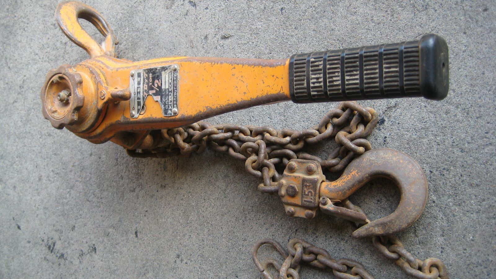 チェーンブロック 1.5ｔ 中古 ラベルダメージあり チェーン長さ1.6ｍほど