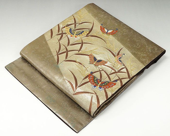 名古屋帯 新品仕立済 正絹 西陣 高島織物謹製 蝶々草葉模様 名古屋帯 新品 仕立て上がり h2741 名古屋帯 新品仕立済 正絹 西陣 高島織物謹製 蝶々草葉模様 名古屋帯