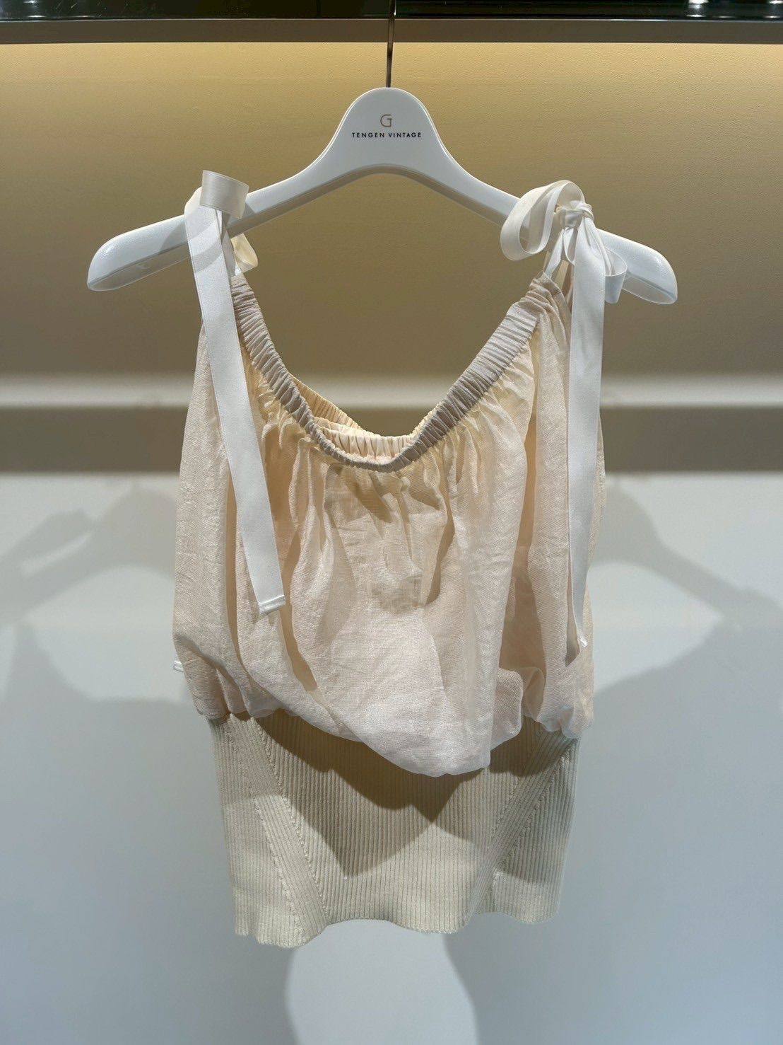 Lily brown シアードッキング 2wayニットトップス アイボリー