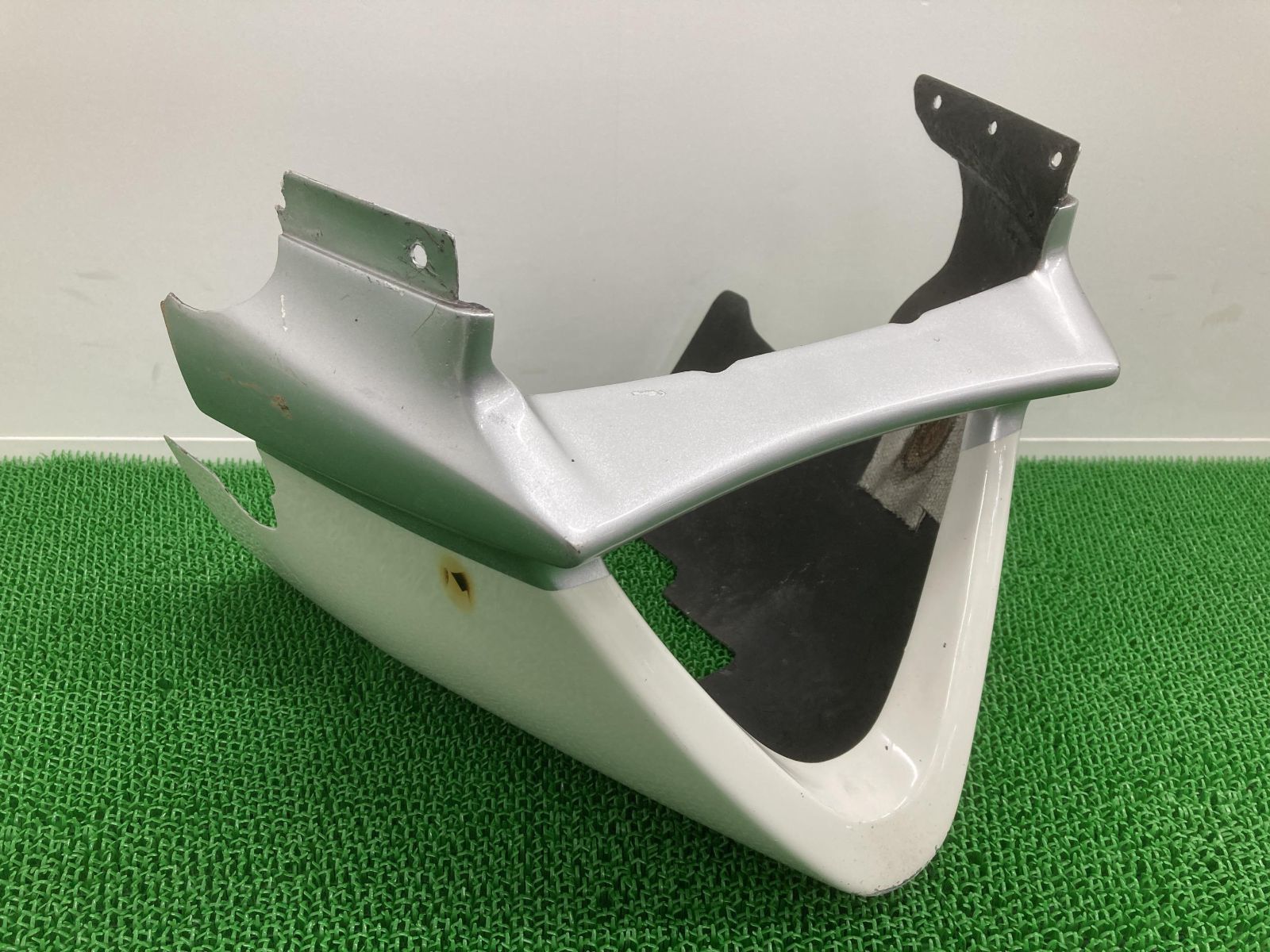 750ターボ アンダーカウル 白/銀 社外 中古 バイク 部品 ZX750E GPZ750 FRP 修復素材やカスタム素材に 品薄 希少品