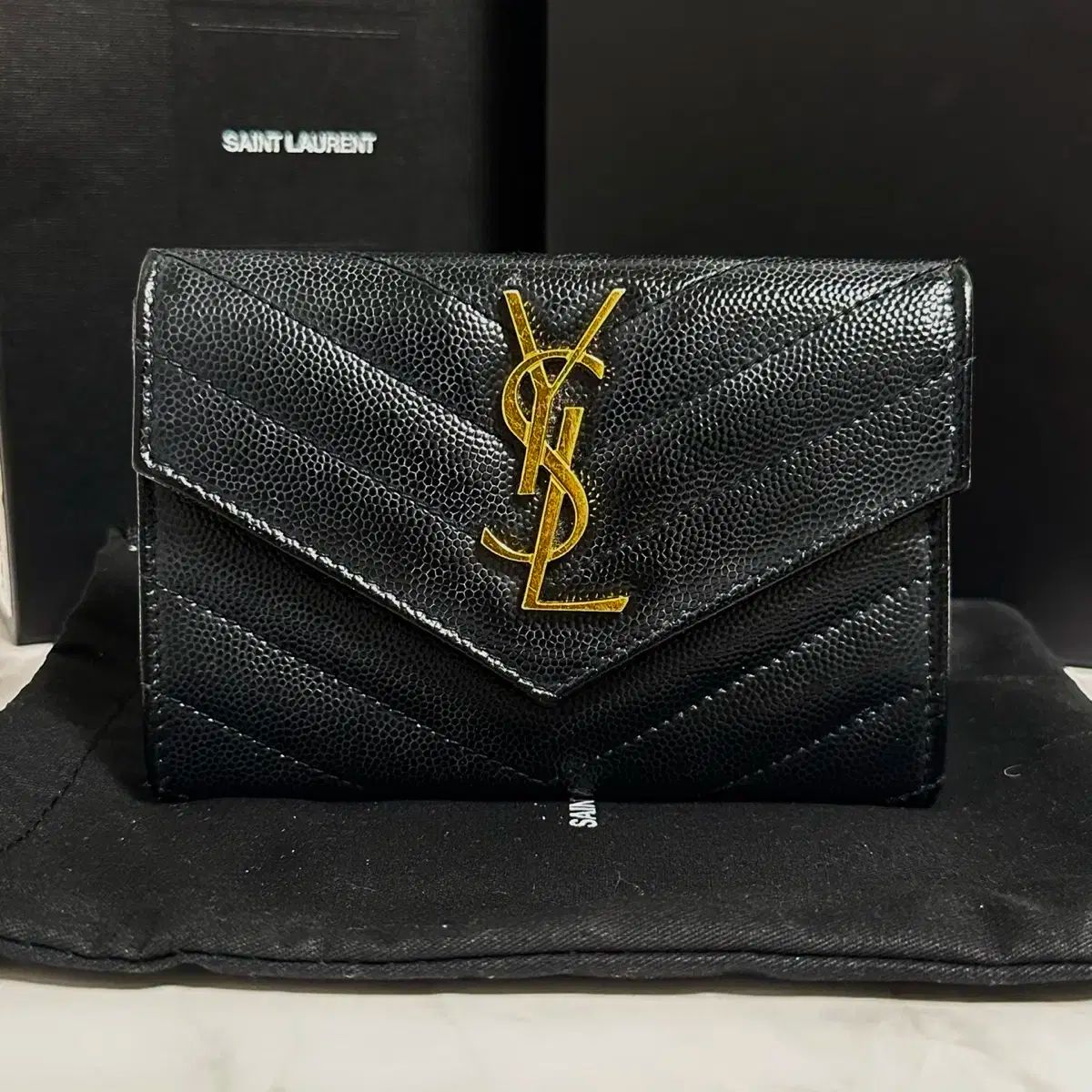 付属品完備 YVES SAINT LAURENT イヴ サンローラン マトラッセ エンベロープ ミドルウォレット