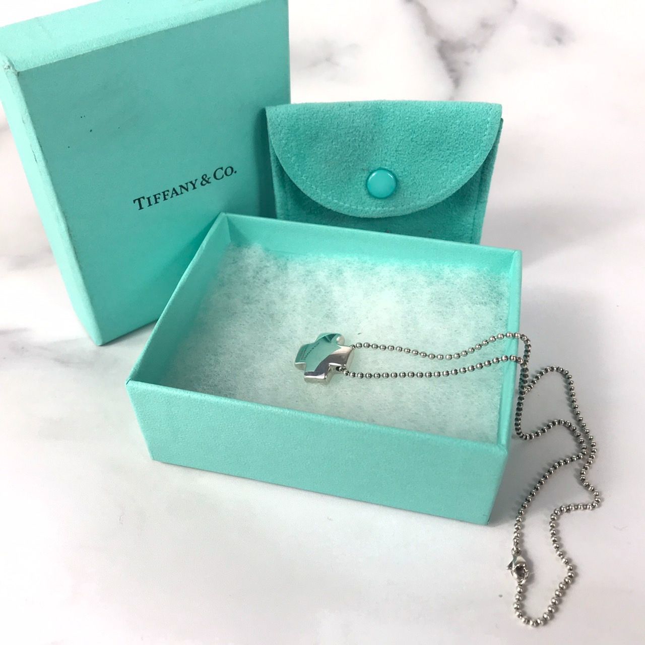 送料無料・名入れ彫刻 美品Tiffany \u0026 Co ネックレス ローマン