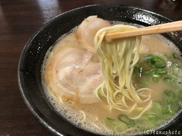 あっさり豚骨ラーメン！さがんもん干し麺 激レア九州味 - メルカリ