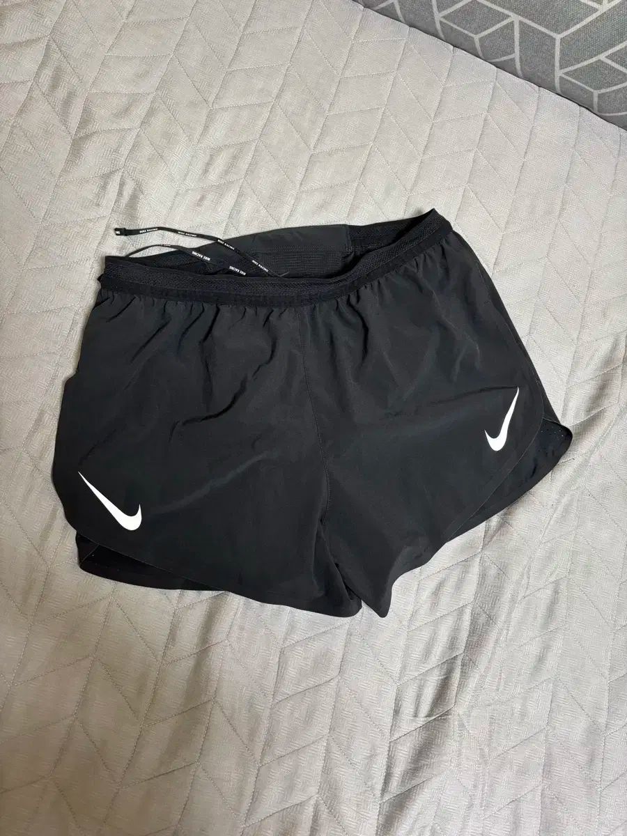 ナイキ エアロスイフト ドライフィット ADV 4インチ ランニング ショーツ L