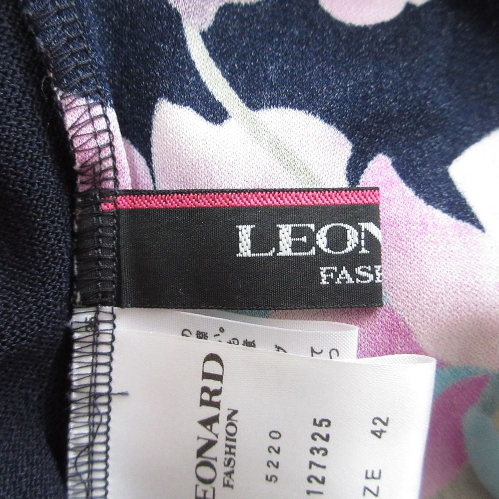 美品 LEONARD レオナール フラワープリント柄 ロングスリーブ ハイネック ギャザーカットソー ブラウス シャツ 42 ネイビー レディース 古着 中古 LEONARD 美品 レオナール フラワープリント柄 ロングスリーブ