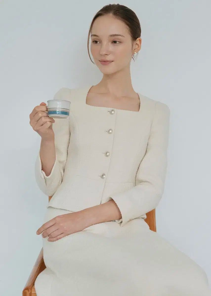 トワブ ペプラム ジャケット スカート セットアップ クリーム