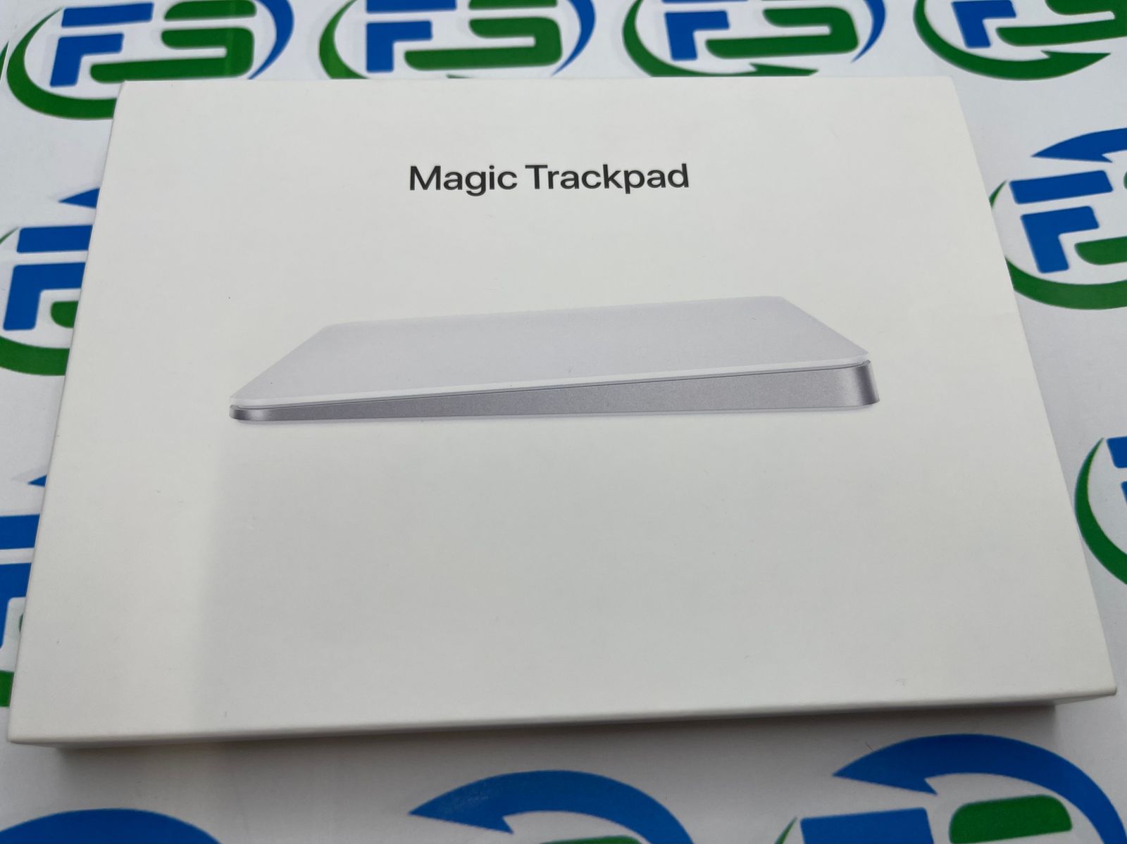 美品  Magic Trackpad MK2D3ZA/A [ホワイト]