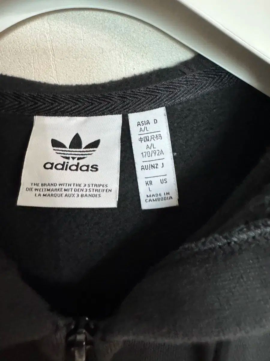 adidas アディダス ジップアップパーカー フード付き