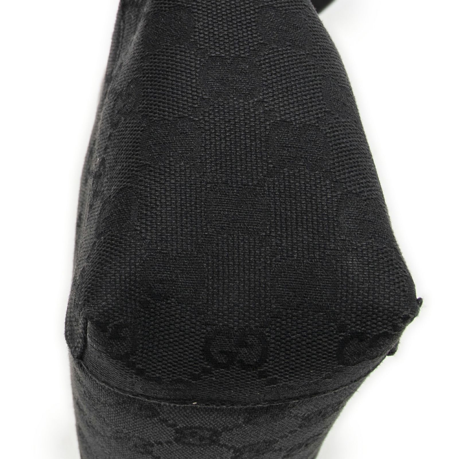グッチ黒GGキャンバスA