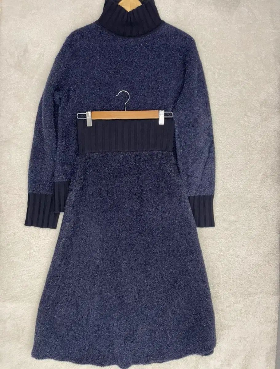 トリーバーチ ネイビー 톤 ニット スカート セットアップ