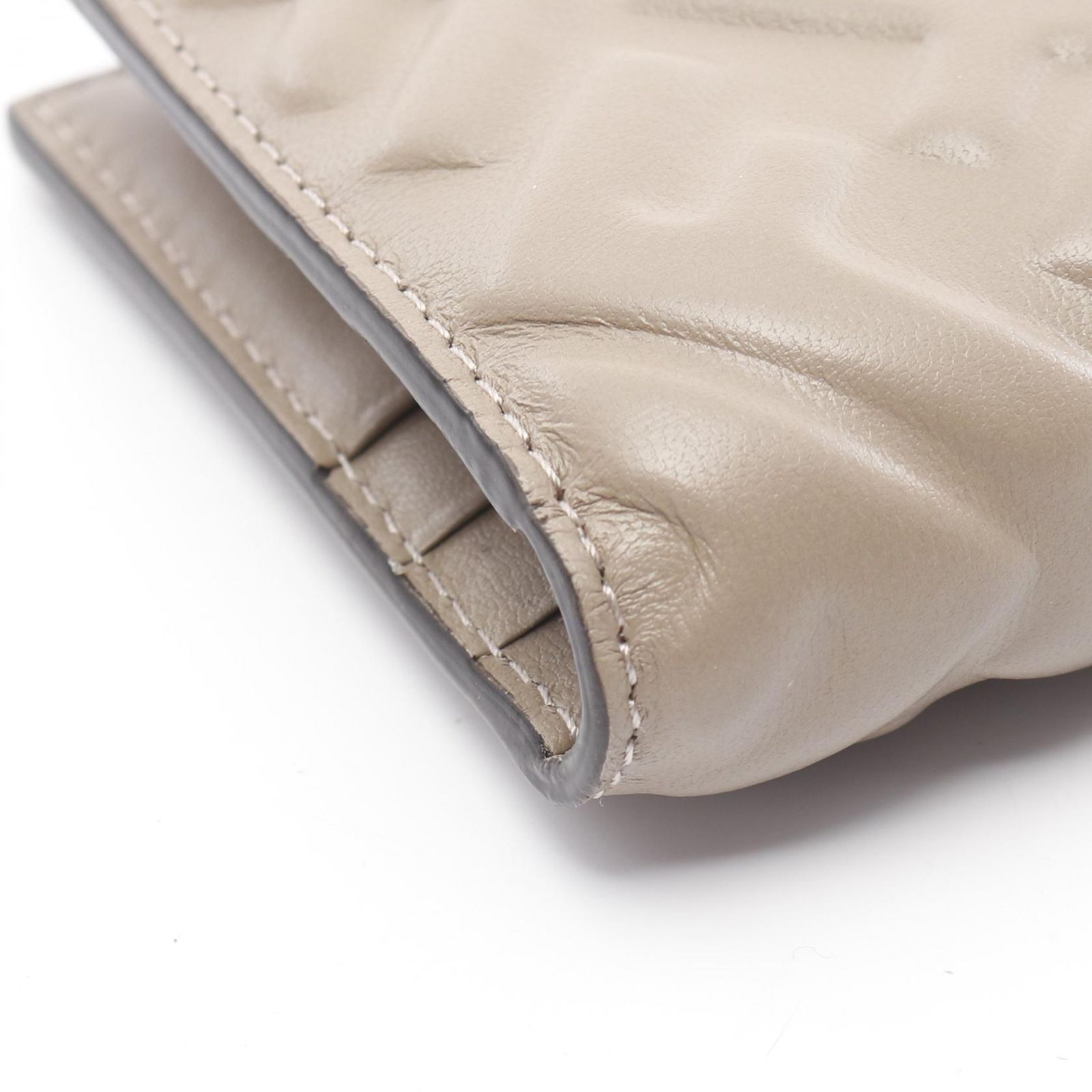 フェンディ FENDI 二つ折り財布 スリムバゲット FF柄 8M0506AAJDF0E65  