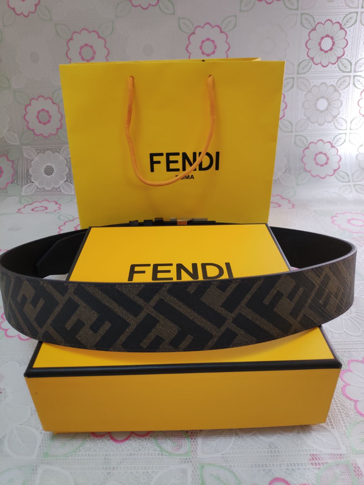 【美品】【激レア】FENDI セレリア　ゴールド金具　ベルト　メタリックブラウン 美品】【激レア】FENDI セレリア ゴールド金具 ベルト