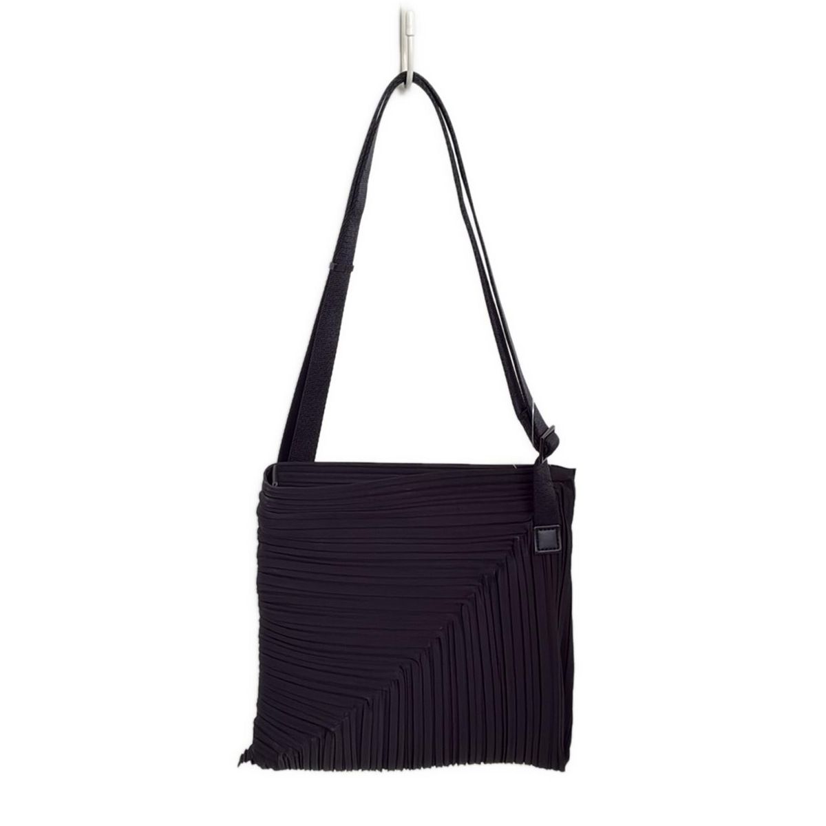 PLEATS PLEASE(プリーツプリーズ) ショルダーバッグ美品 - 黒