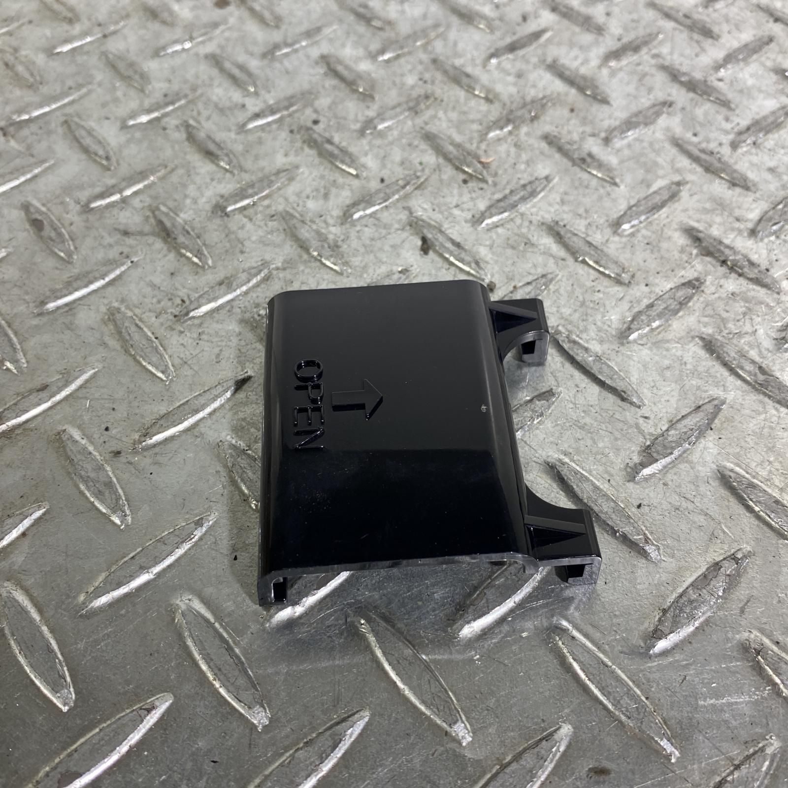 KAWASAKI Z400FX/Z400J リアキャリパー カバー カワサキ [M-250523-55] KAWASAKI Z400FX/Z400J リアキャリパー カバー カワサキの通販 by