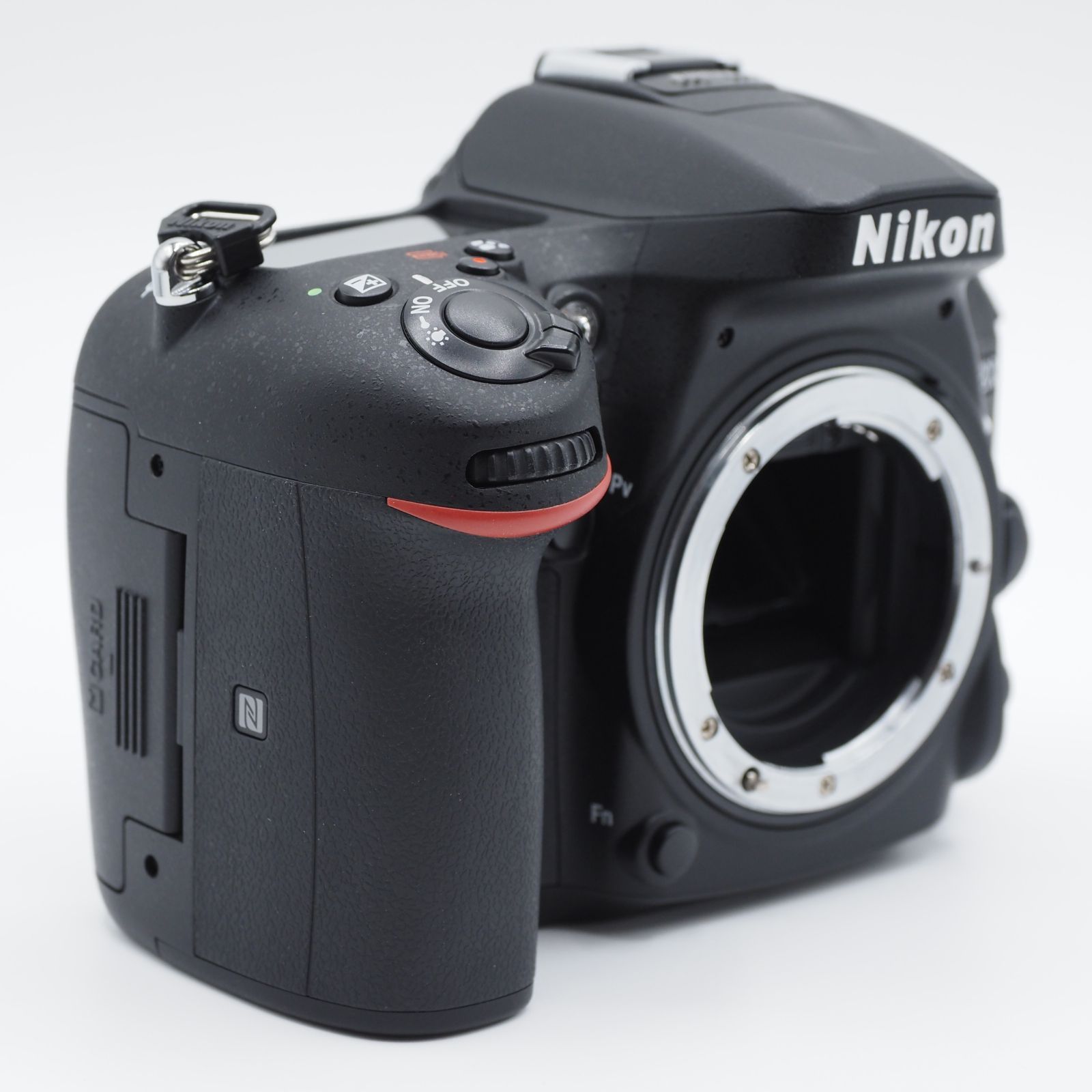 ★ショット数3,012回・元箱付き新品級★ Nikon ニコン D7200 ☆ショット数3,012回・元箱付き新品級☆ Nikon ニコン D7200