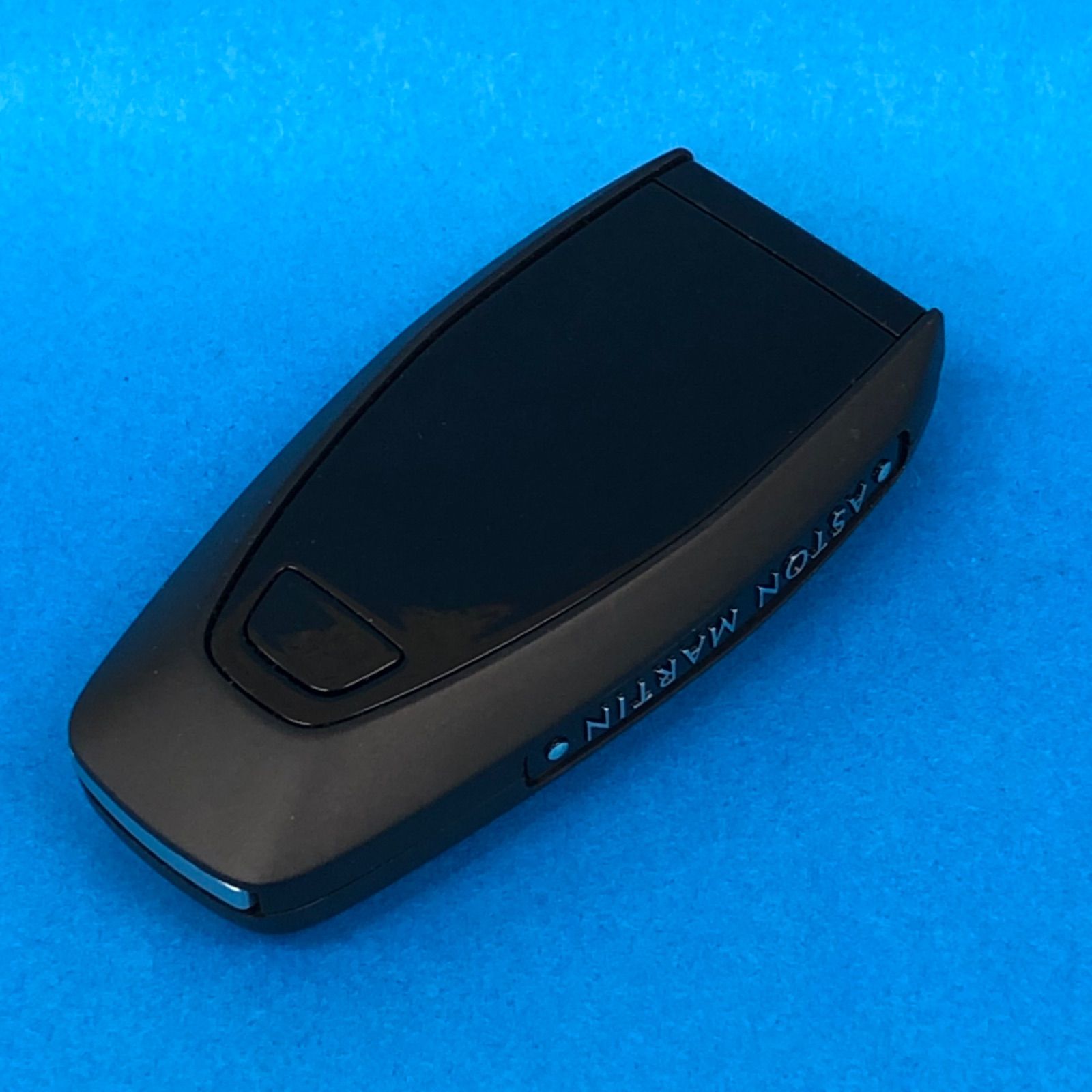 ☘ アストンマーティン DBX キーレス スマートキー 3ボタン 中古品