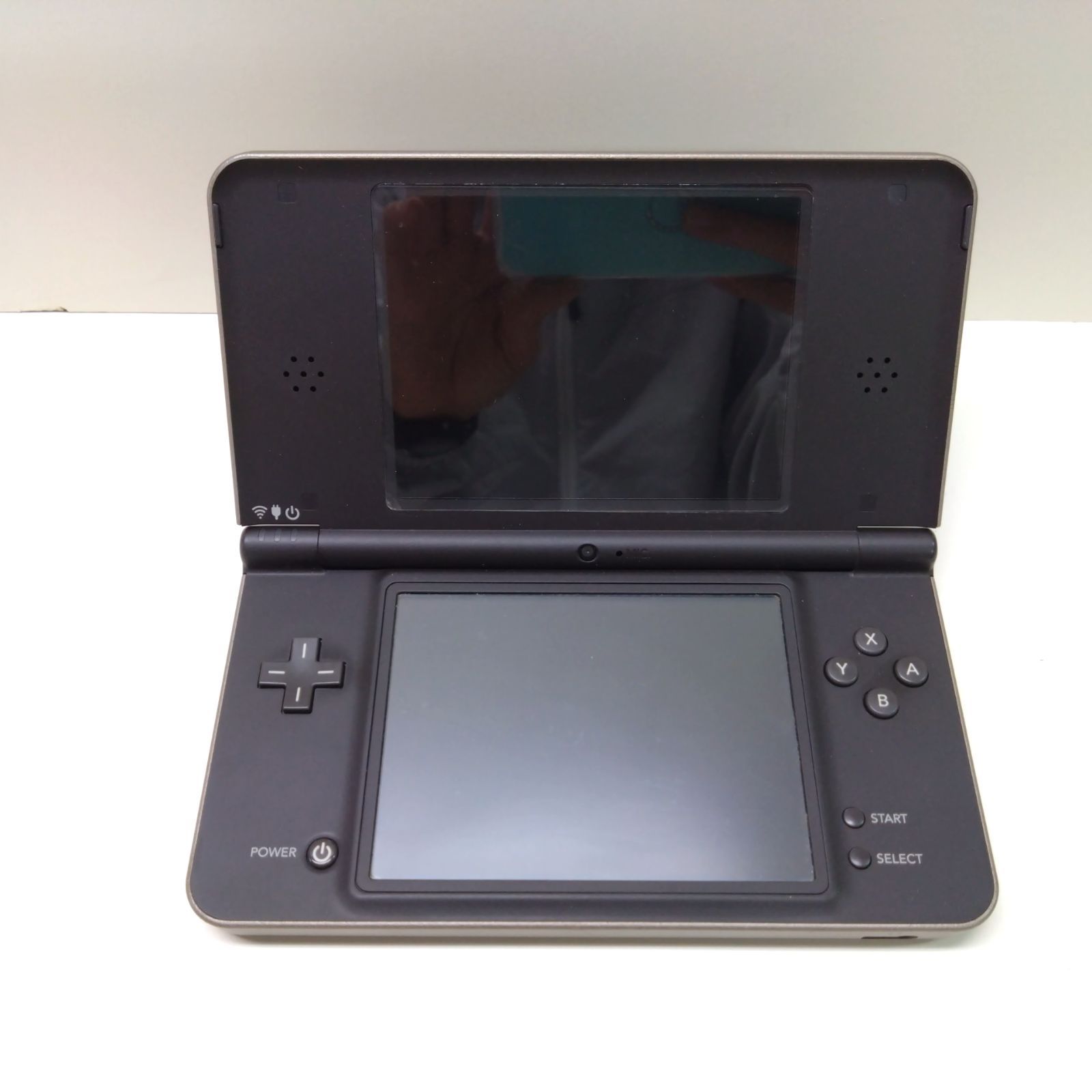 半額でGETできるお得 ニンテンドー DSI LL ダークブラウン