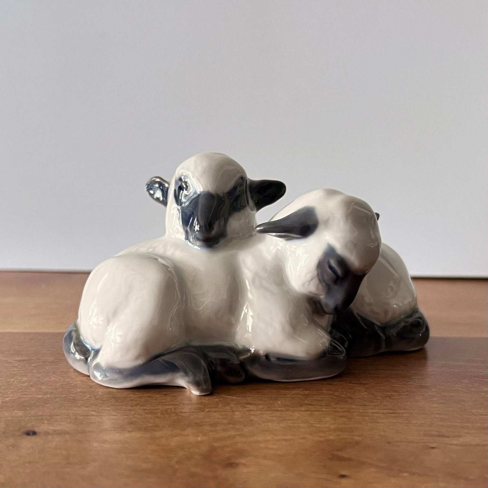 Royal Copenhagen ロイヤルコペンハーゲンフィギュリン 2匹の子羊 子羊のペア 2769 デンマークヴィンテージ 置物 動物