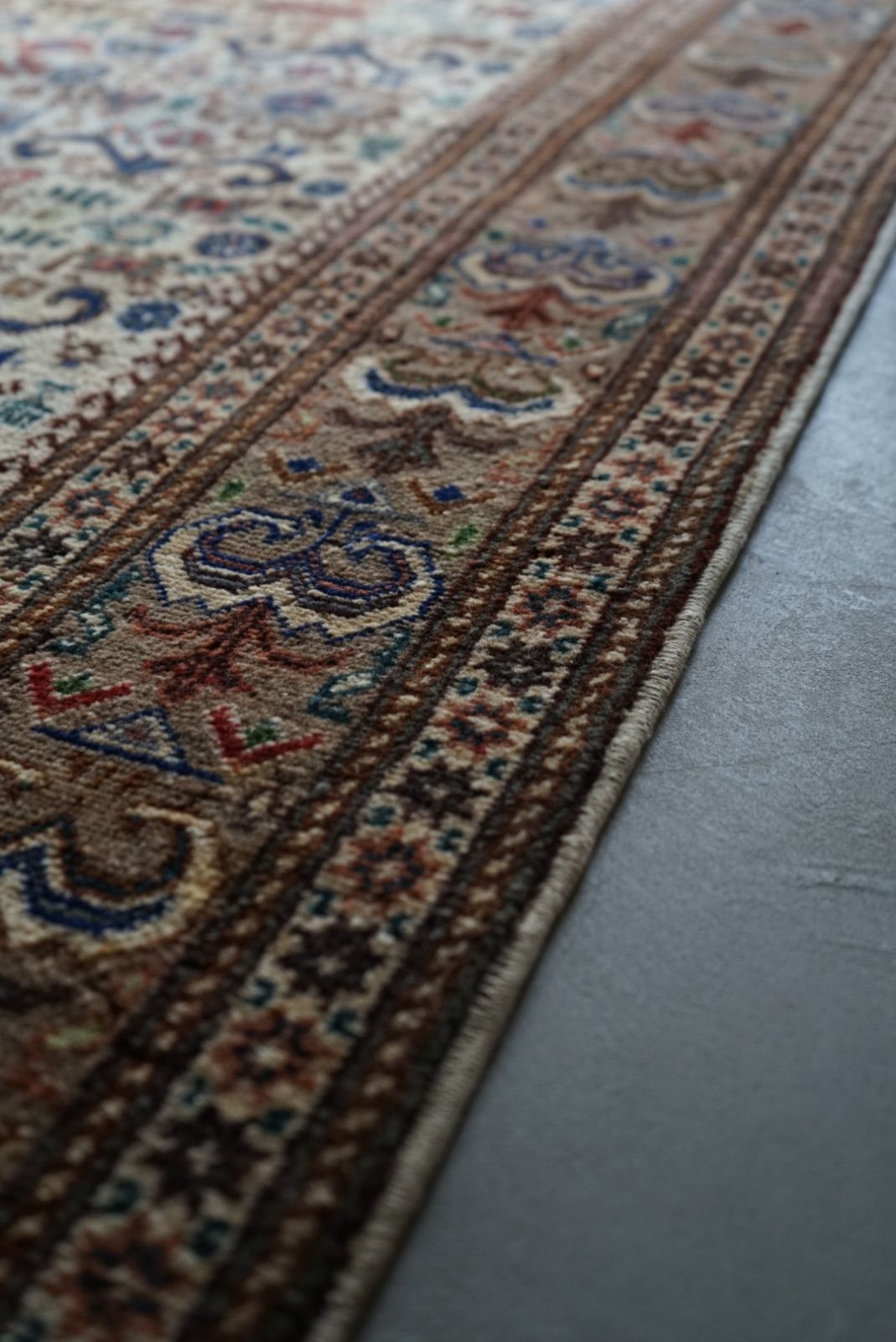 カイセリ ベージュ