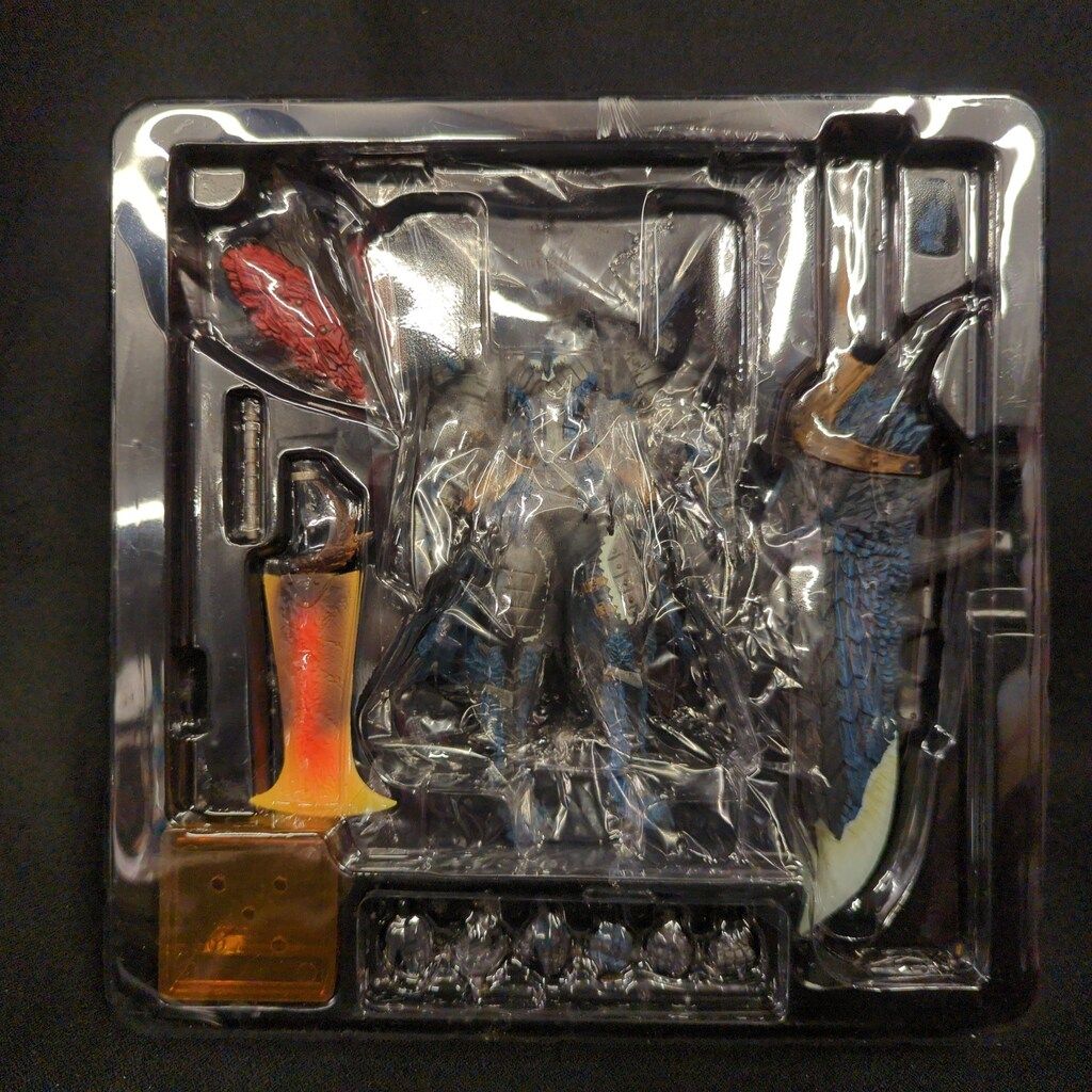 海洋堂 リボルテックヤマグチ ハンター男剣士 リオソウル