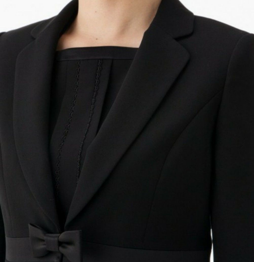 礼服