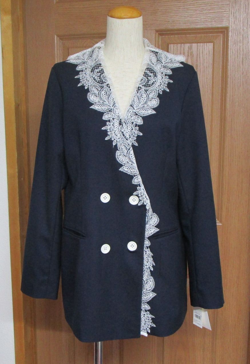 LILY BROWN アタッチドレースカラージャケット LILY BROWN（リリーブラウン）の「アタッチドレースカラーダブル