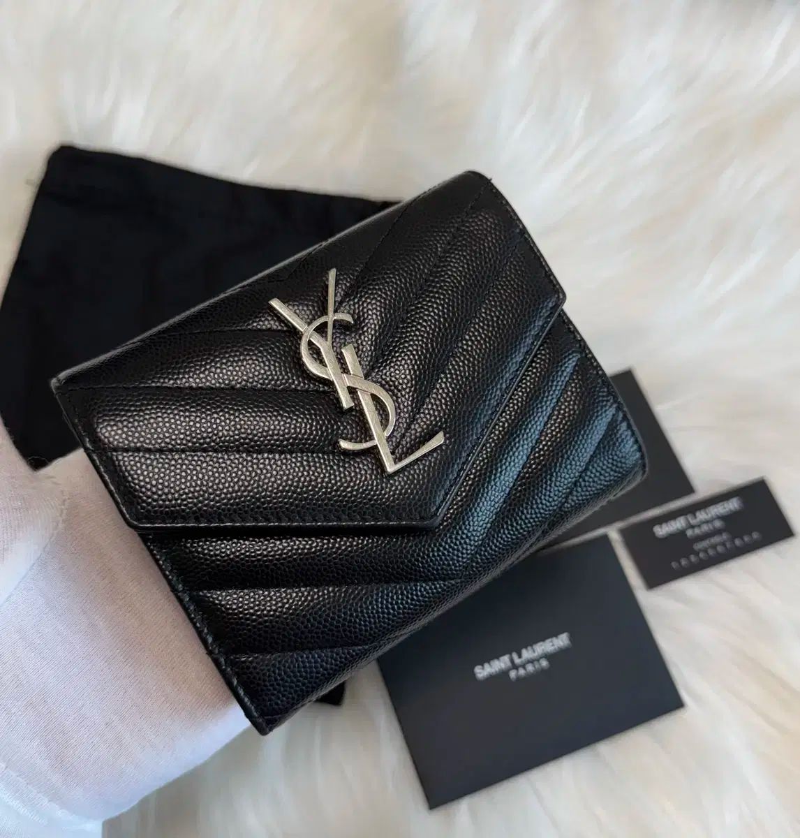 OS YVES SAINT LAURENT イヴ サンローラン マトラッセ コンパクト 3 甘い 財布 レディース財布 カードウォレット