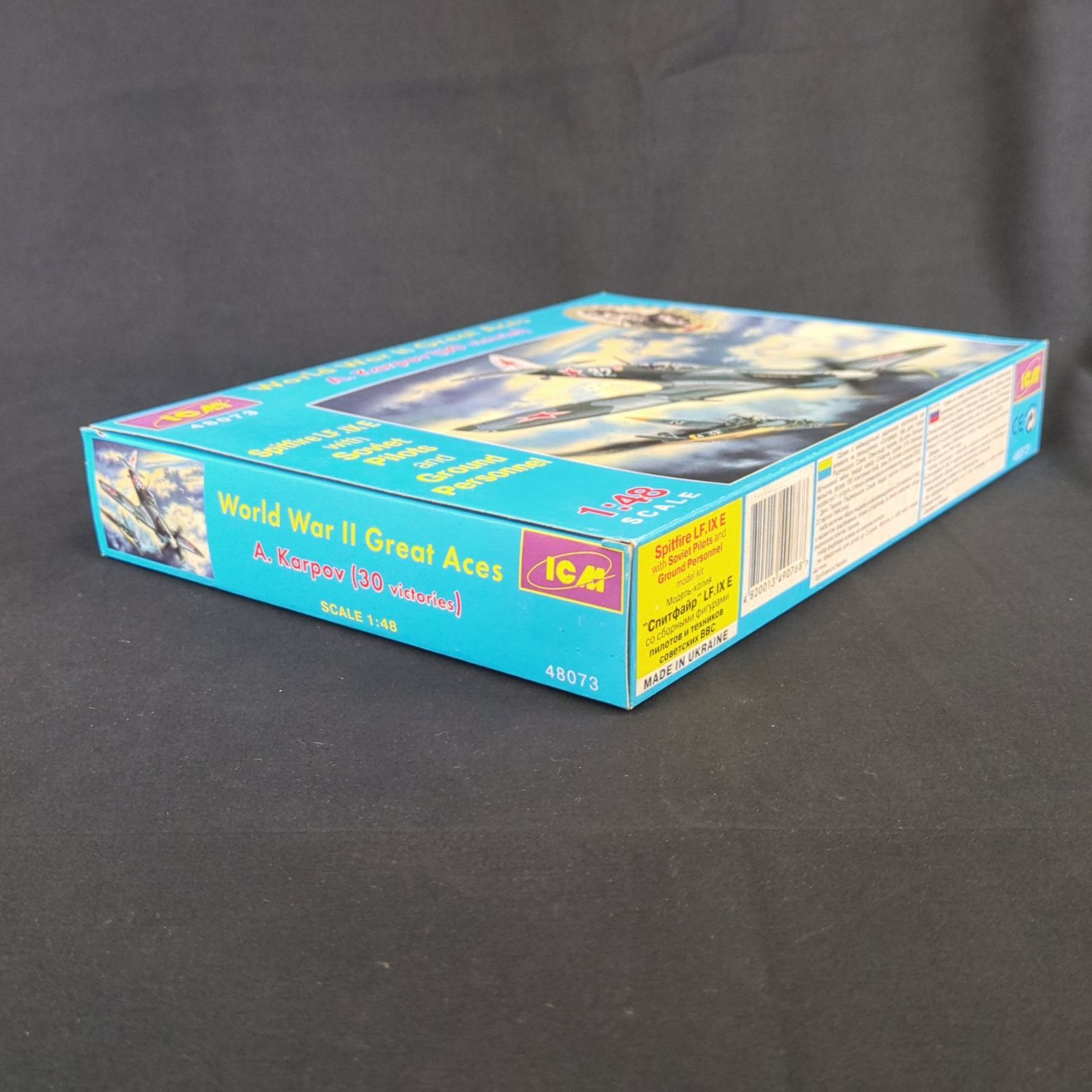 輸入キット 残僅少 ICM 48073 1|48 A.Karpov 30 victories スピットファイア LF IX E 偉大なエース - A.カルポフ